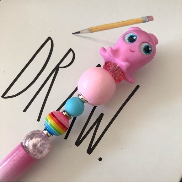 Disney Doorables: Finding Nemo: Pearl handmade beaded pen - Picture 1 of 3